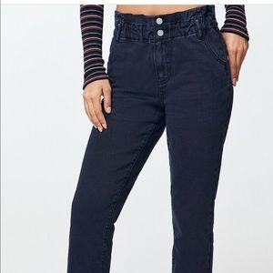 Pacsun ruffled mom jeans